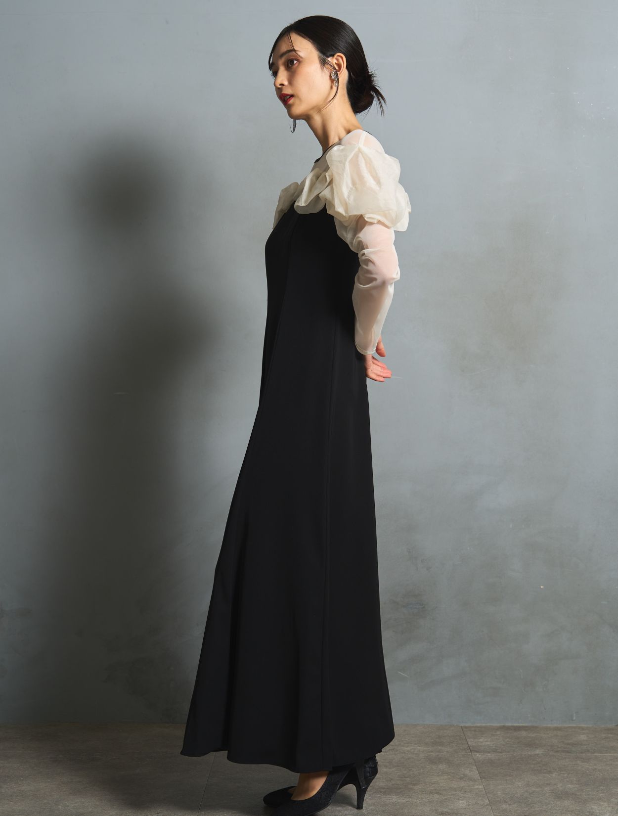 M/L】ラッフルフリルロングスリーブドレス（ブラック）DPSET0757の