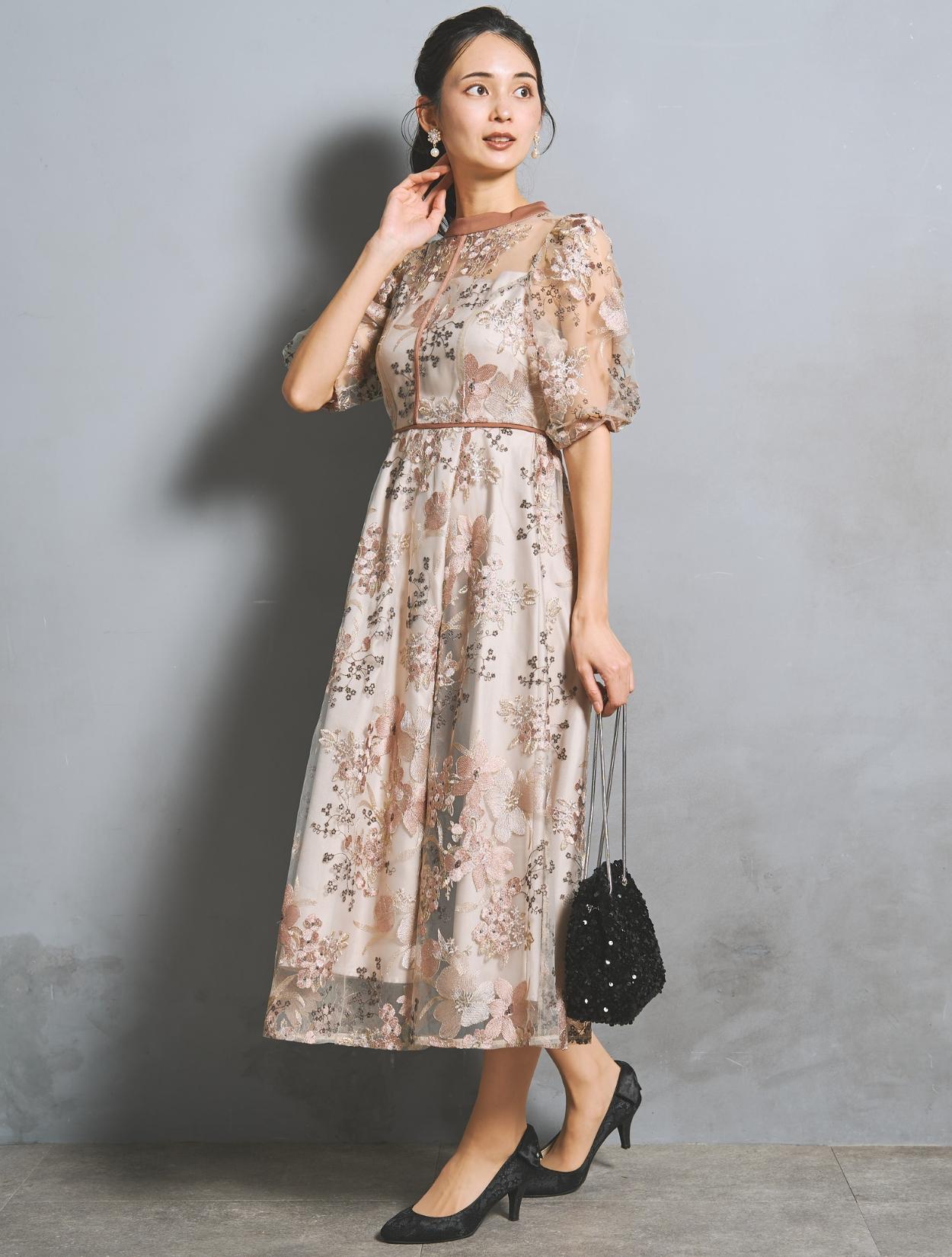 M/L】フラワー刺繍パイピングドレス（ピンク）DPSET0930のレンタル