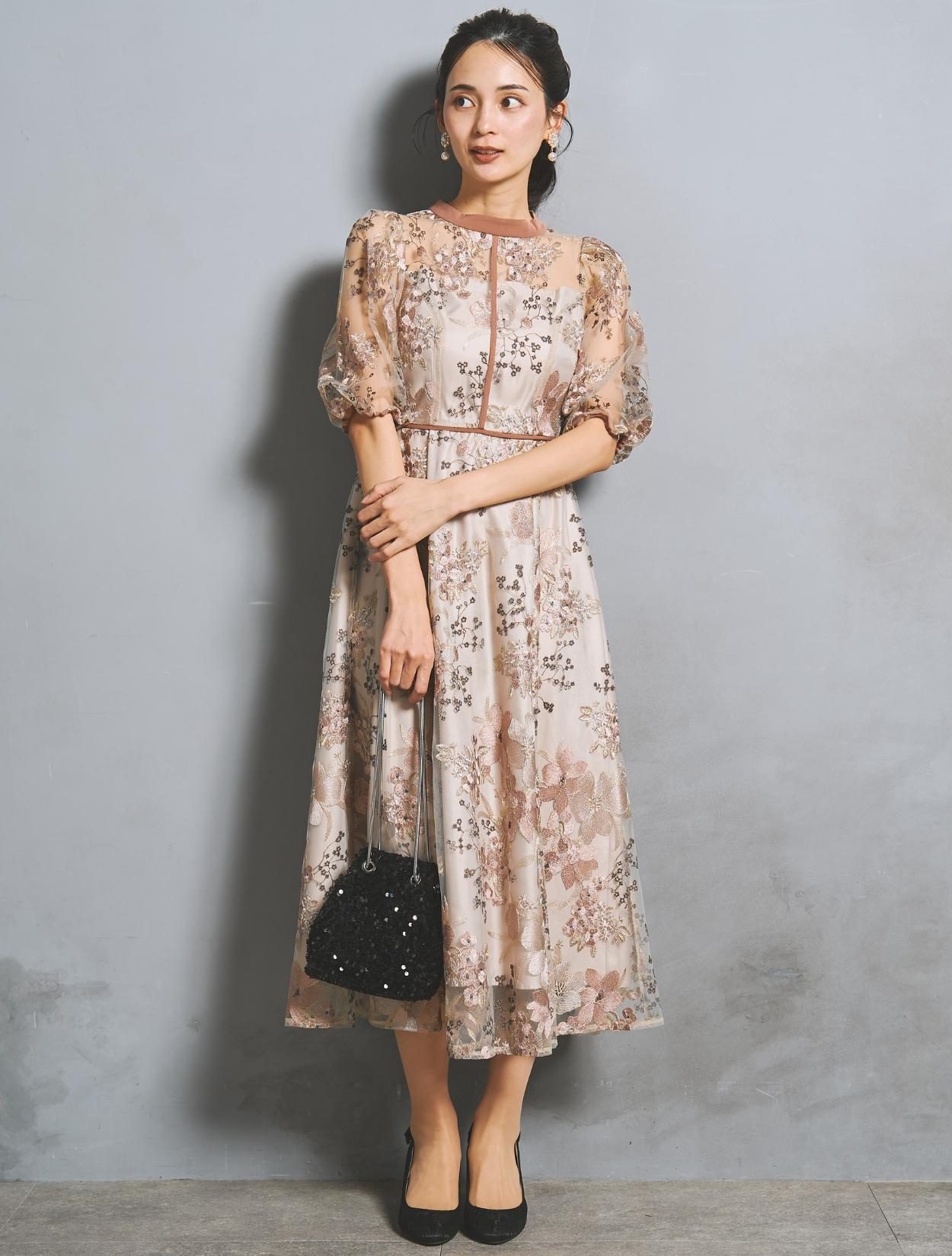 M/L】フラワー刺繍パイピングドレス（ピンク）DPSET0930のレンタル