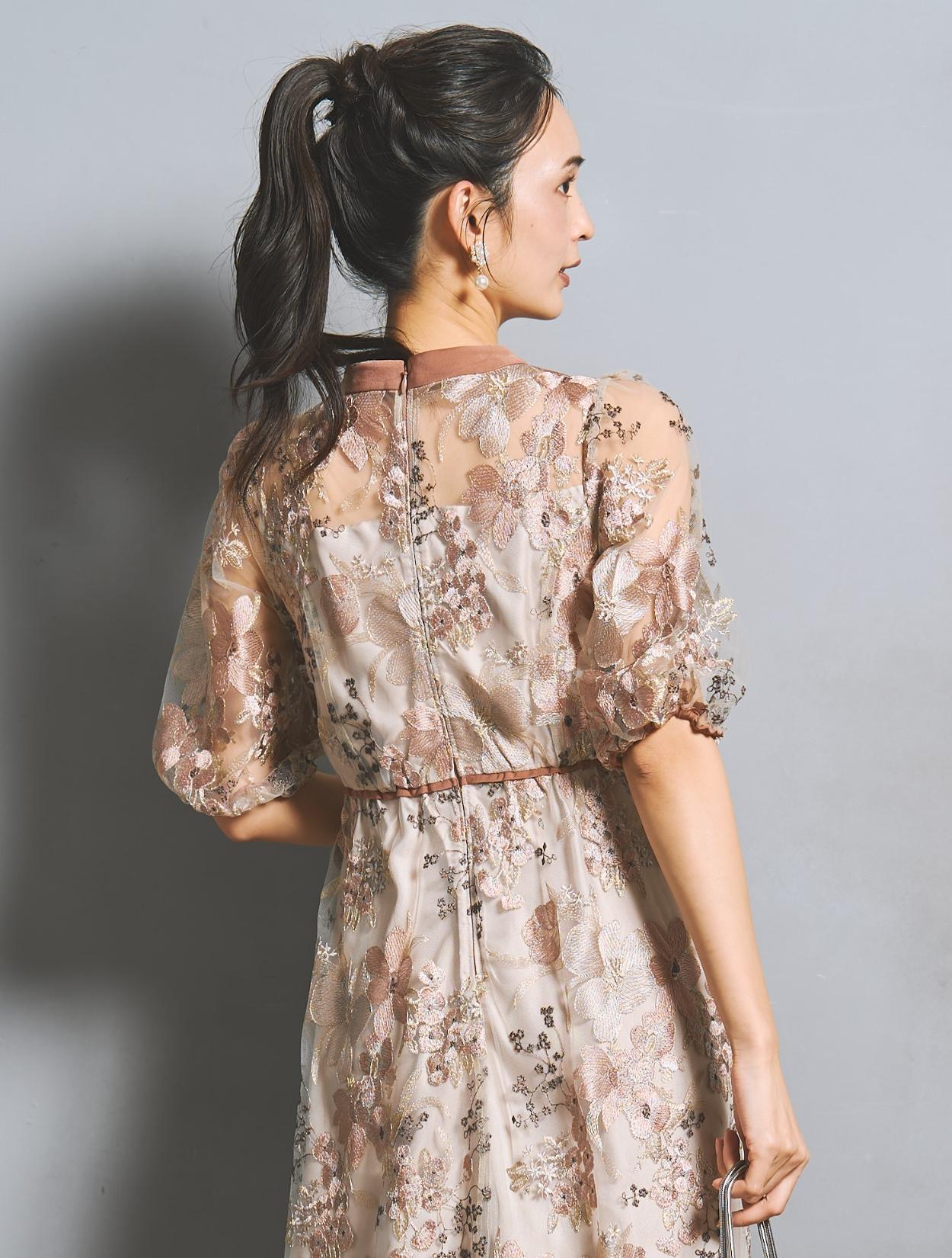 M/L】フラワー刺繍パイピングドレス（ピンク）DPSET0930のレンタル