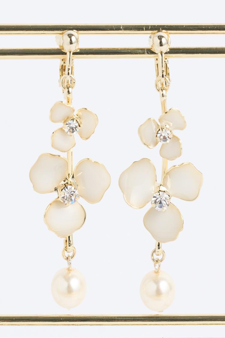 フラワードロップイヤリング（ホワイト）