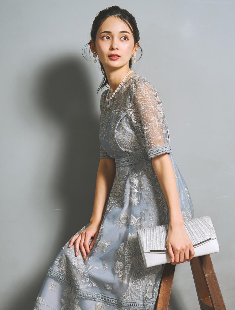 【LL】刺繍レースフレアドレス（ブルーグレー）DPSET0933L