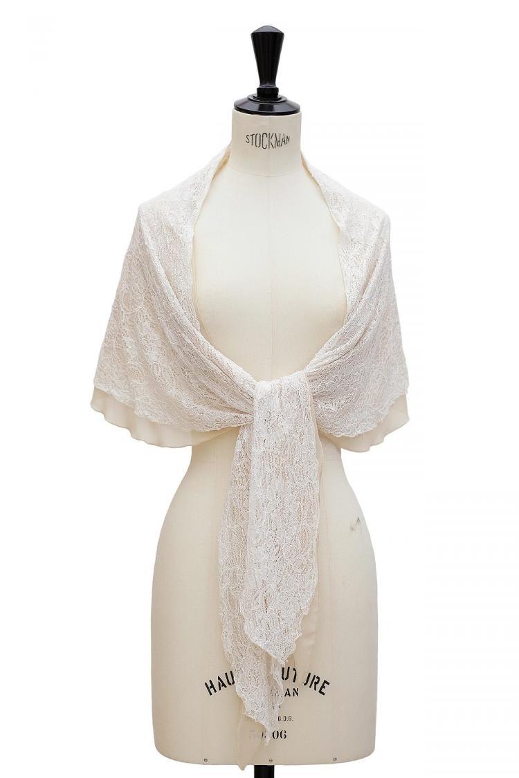 【M】袖通し総レースショール（ベージュ）